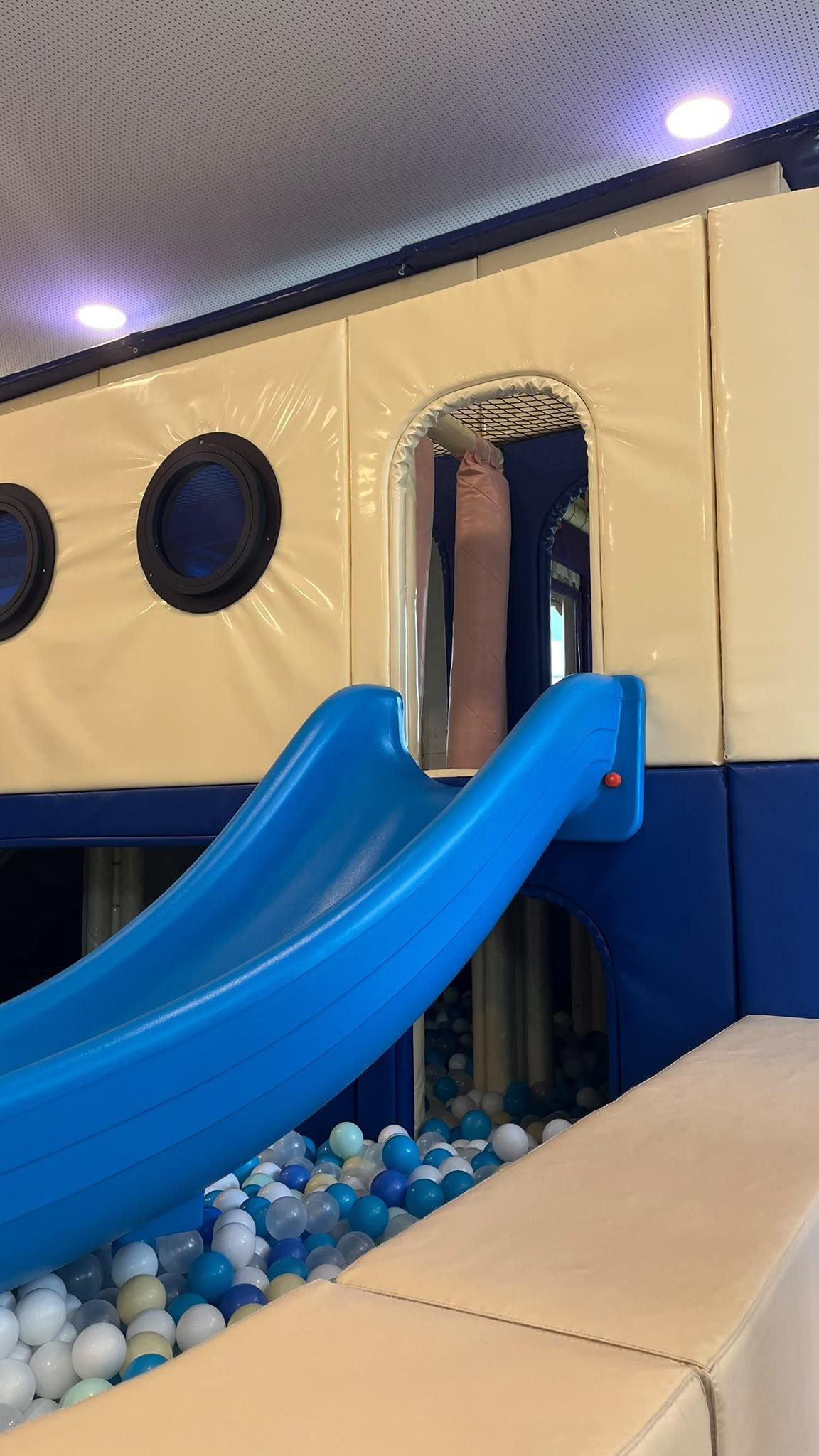 Instagram-Reel: Neuer Indoor-Spielplatz in München-Ost gesucht? Mit Noah’s Ark ist gerade ein neuer Indoor-Spielplatz mit Fami